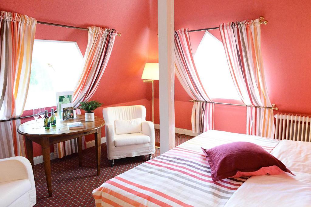 Romantik Hotel Jagdhaus Waldfrieden Bilsen الغرفة الصورة
